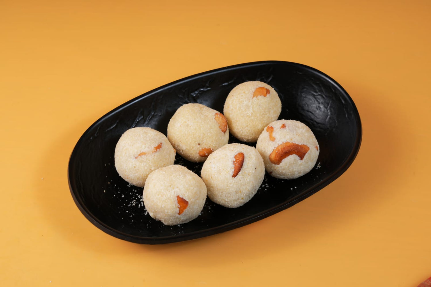 Rava Ladoo